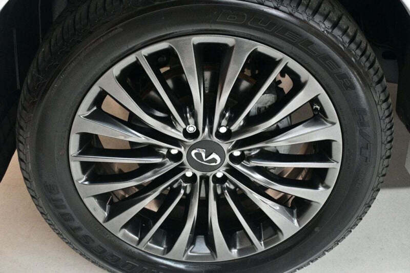 2024 Infiniti QX80 Premium Select