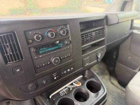 2023 Chevrolet Express 2500