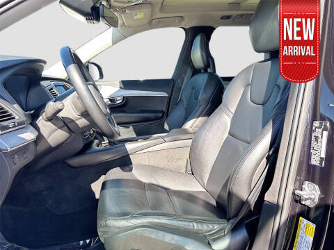 2021 Volvo XC90 T5 Momentum