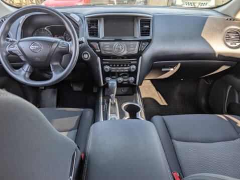 2017 Nissan Pathfinder S