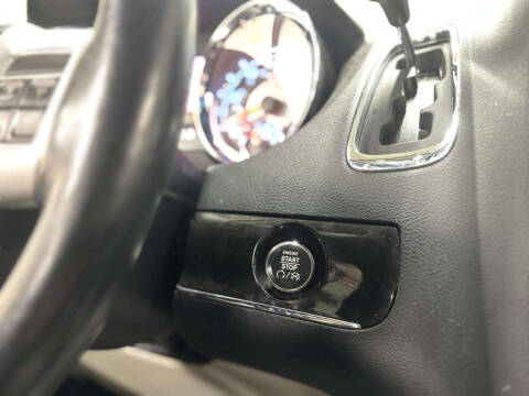 2015 Chrysler Town and Country Touring-L