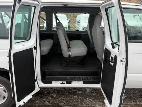 2013 Ford E-Series E-350 SD XL