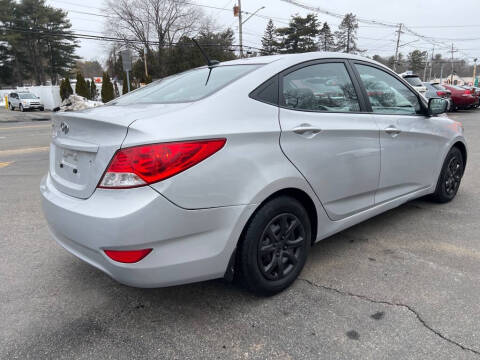 2013 Hyundai Accent GLS