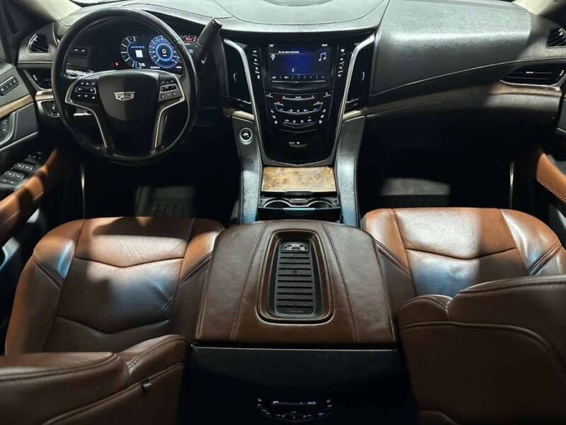 2018 Cadillac Escalade Premium Luxury