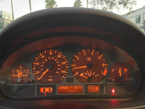 2004 BMW 3 Series 325xi