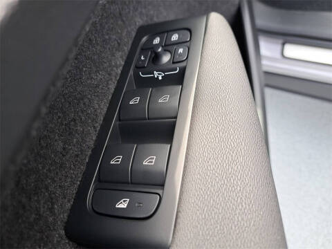 2026 Volvo XC40 B4 Plus