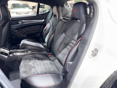 2015 Porsche Panamera GTS