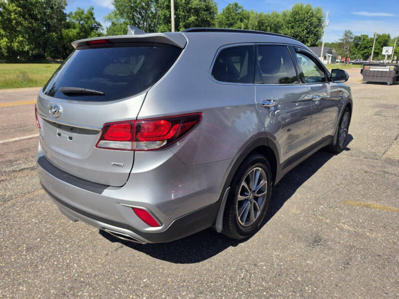 2017 Hyundai Santa Fe SE