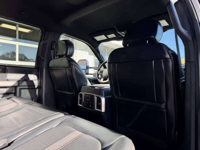 2022 Ford F-350 Super Duty Platinum