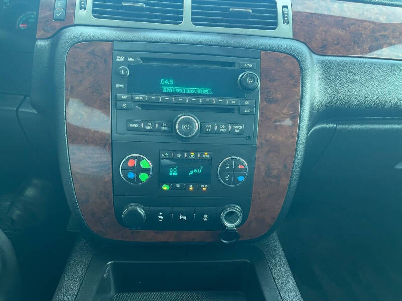 2014 Chevrolet Suburban LT