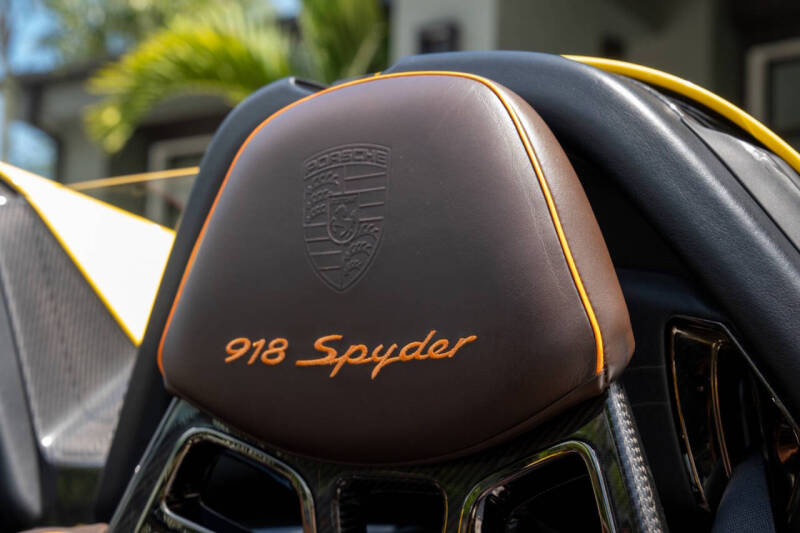 2015 Porsche 918 Spyder