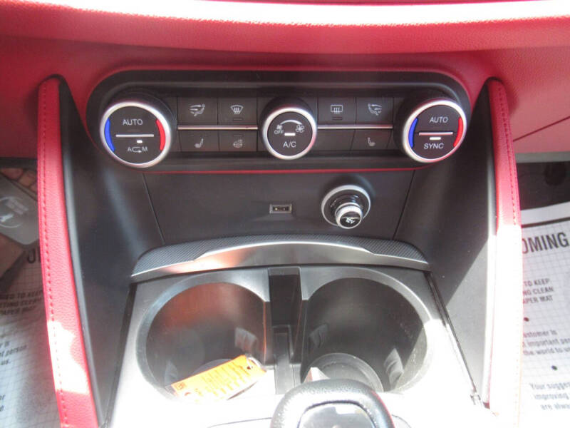 2018 Alfa Romeo Stelvio Sport
