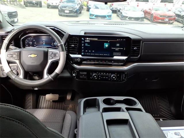 2025 Chevrolet Silverado 1500 LT