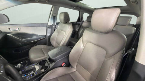 2017 Hyundai Santa Fe Limited Ultimate