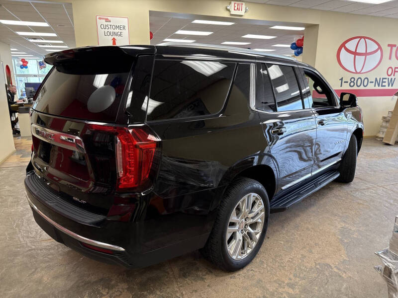 2021 GMC Yukon SLT