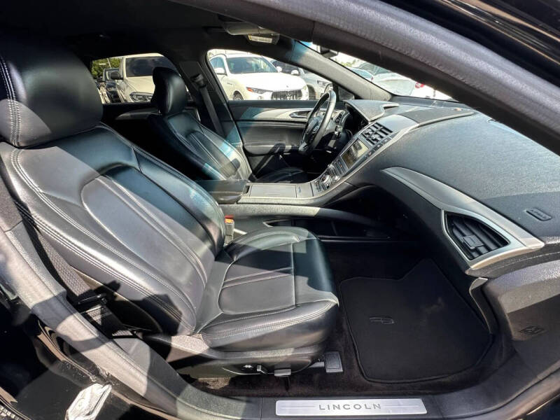 2017 Lincoln MKZ Hybrid Premiere