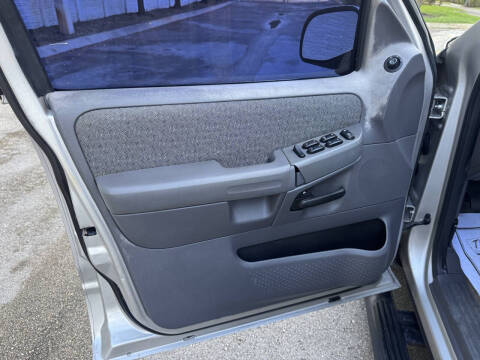 2003 Ford Explorer XLS