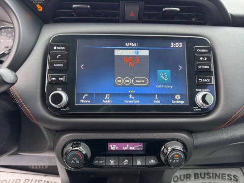 2021 Nissan Kicks SR