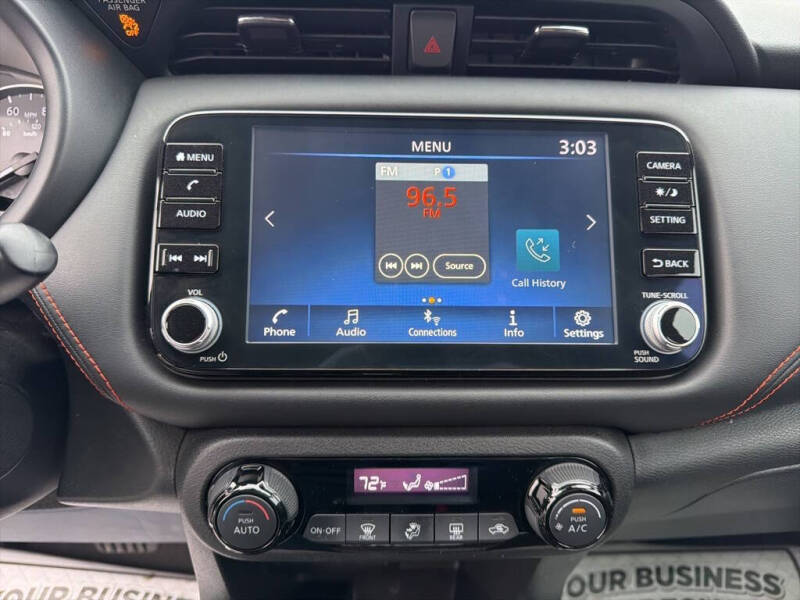 2021 Nissan Kicks SR