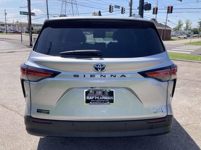 2021 Toyota Sienna