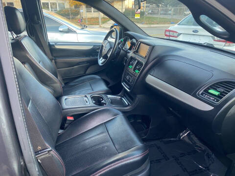 2016 Dodge Grand Caravan R/T