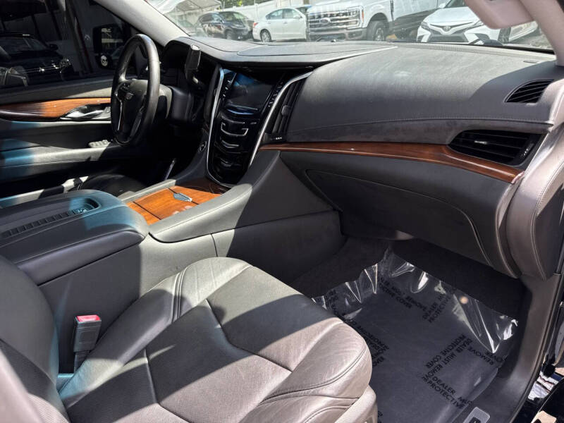 2020 Cadillac Escalade Premium Luxury