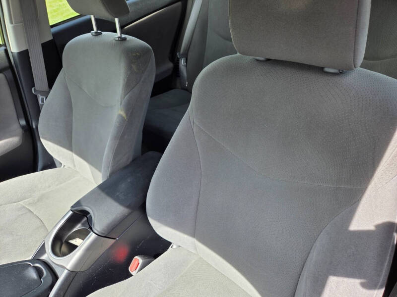 2014 Toyota Prius Two