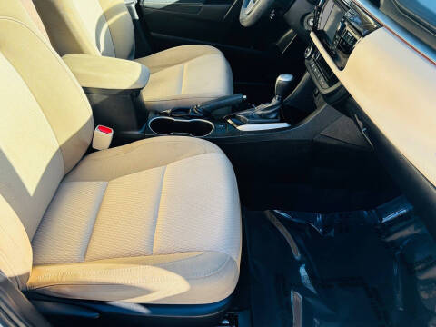 2015 Toyota Corolla LE