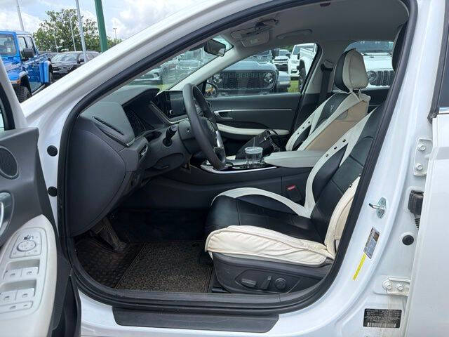 2022 Hyundai Sonata SEL