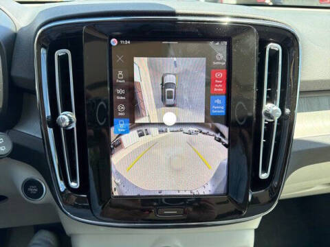 2026 Volvo XC40 B5 Ultra