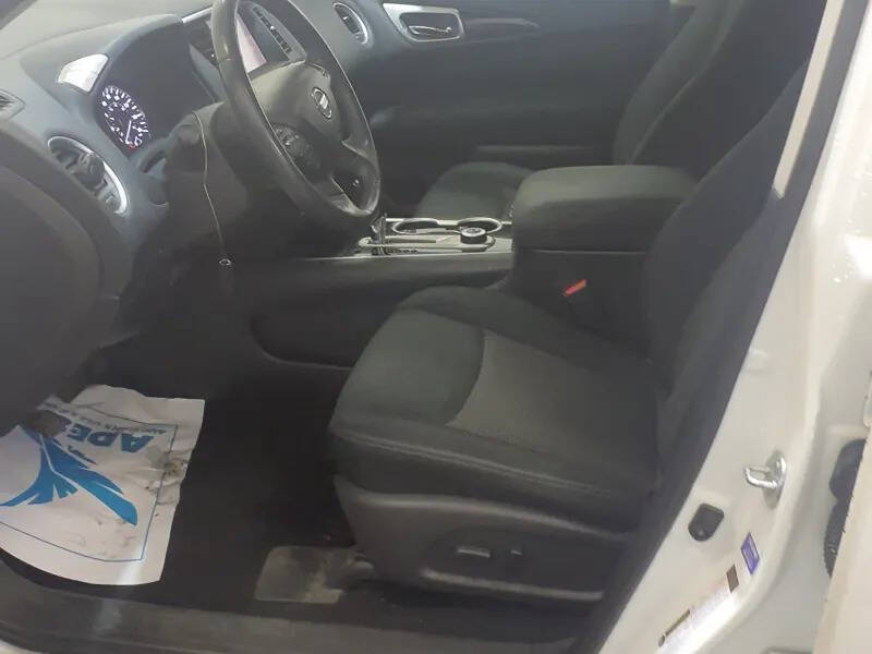 2017 Nissan Pathfinder SV