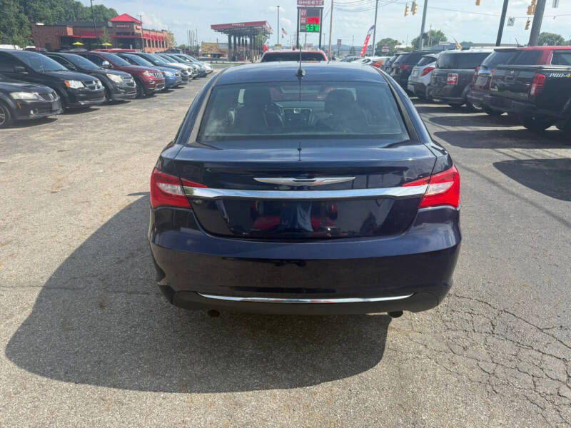 2013 Chrysler 200 Limited