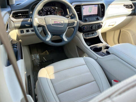 2022 GMC Acadia Denali