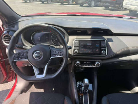 2020 Nissan Kicks SR