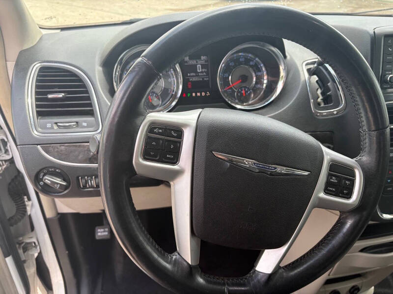 2015 Chrysler Town and Country Touring