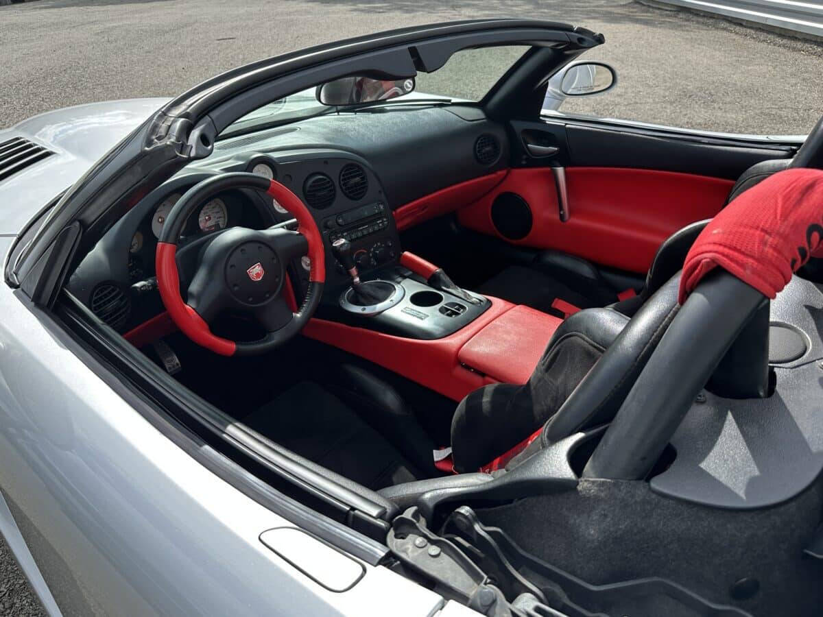 2005 Dodge Viper 62