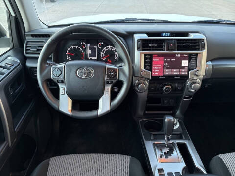 2024 Toyota 4Runner SR5