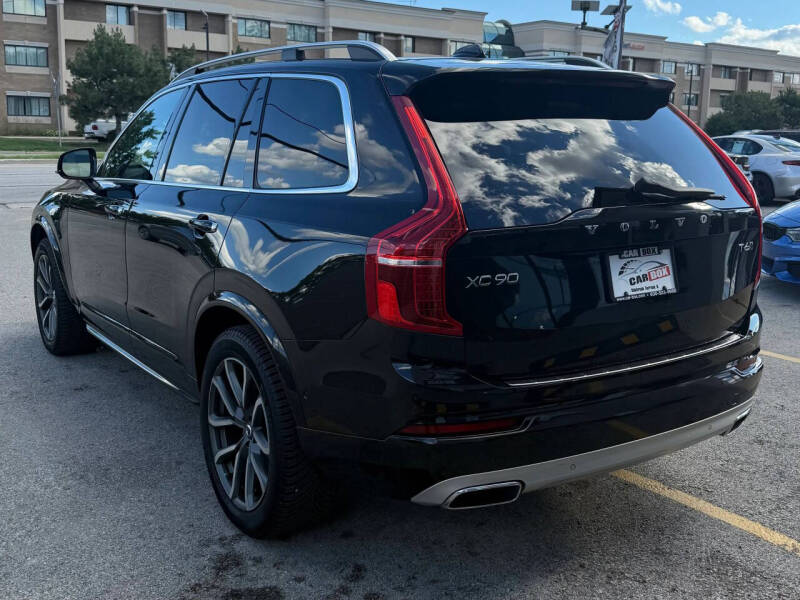 2017 Volvo XC90 T6 Momentum