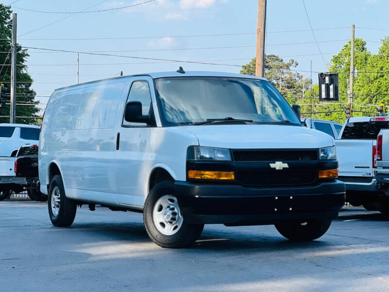 2022 Chevrolet Express 2500
