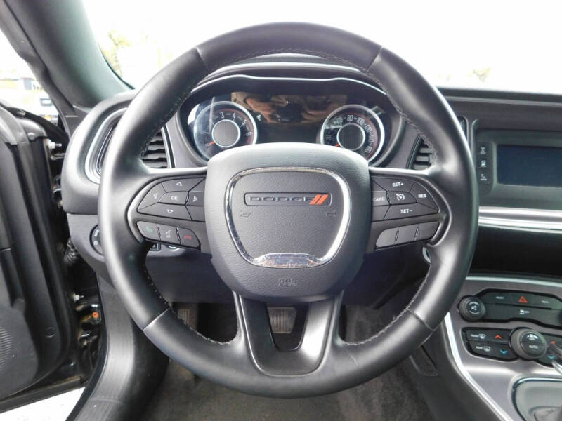 2015 Dodge Challenger SXT