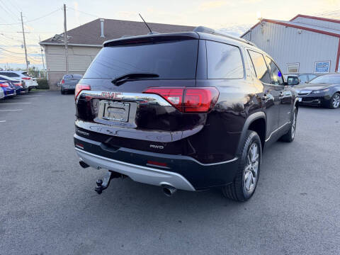 2017 GMC Acadia SLE-2