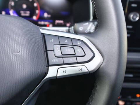 2026 Volkswagen Taos SE Black