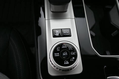 2026 Mitsubishi Outlander PHEV SEL