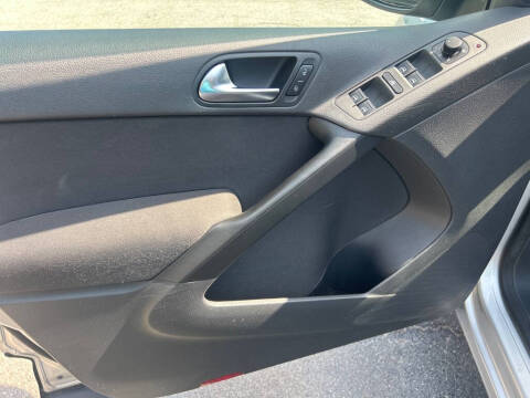 2011 Volkswagen Tiguan S 4Motion