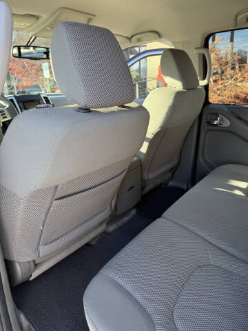 2015 Nissan Frontier SV