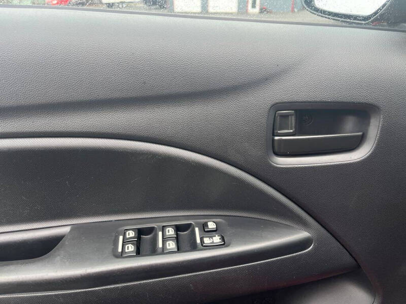 2015 Mitsubishi Mirage DE