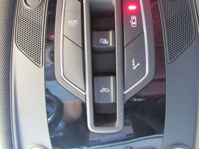 2023 Audi e-tron S Sportback quattro Premium Plus