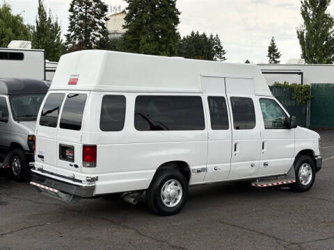 2013 Ford E-Series E-350 SD
