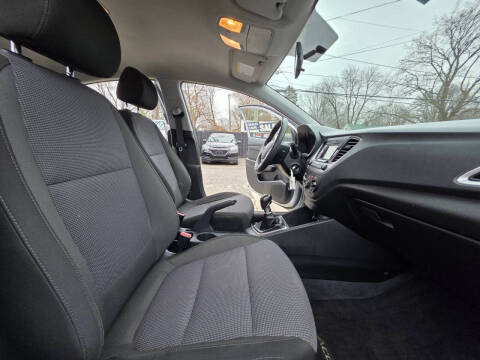 2019 Hyundai Accent SE