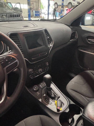 2019 Jeep Cherokee Latitude
